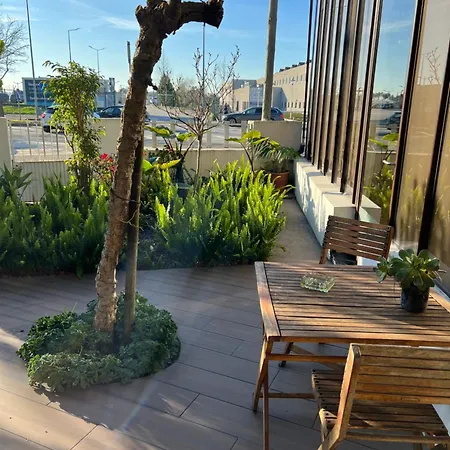 Hotel Singular Porto Aeroporto *