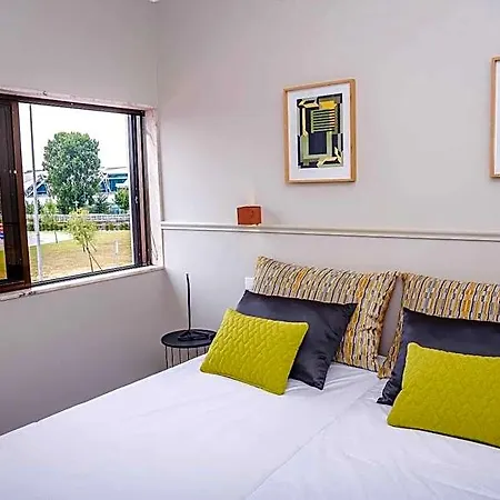 Hotel Singular Porto Aeroporto *