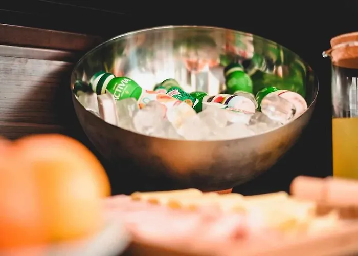 Singular Porto Aeroporto Maía