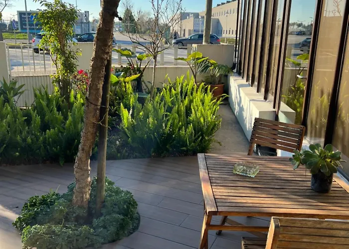 Hotel Singular Porto Aeroporto *